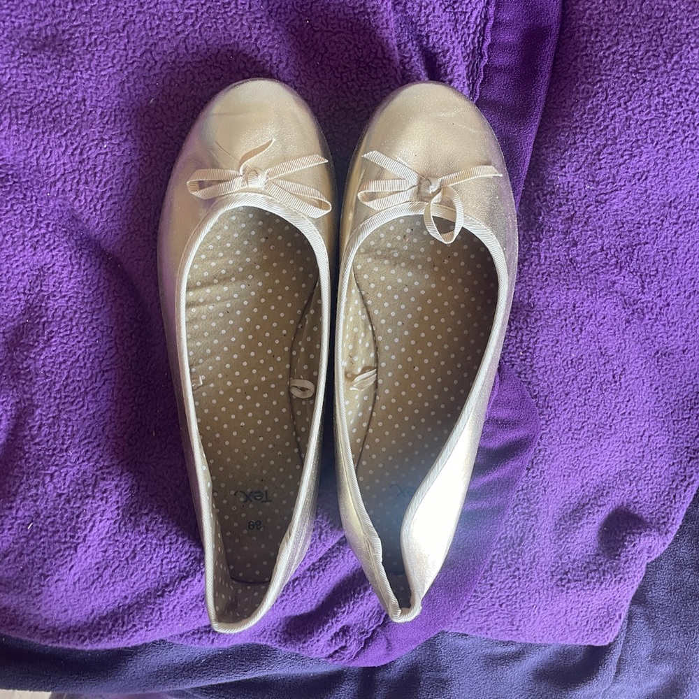 Gold ballerina flats